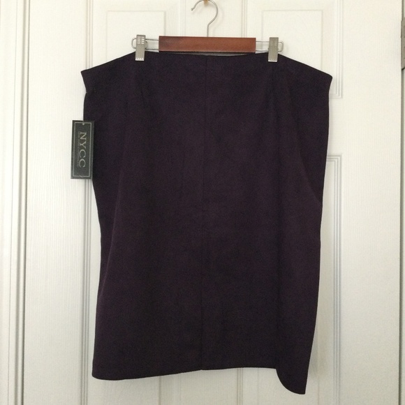 Eggplant suede like skirt - Picture 1 of 5